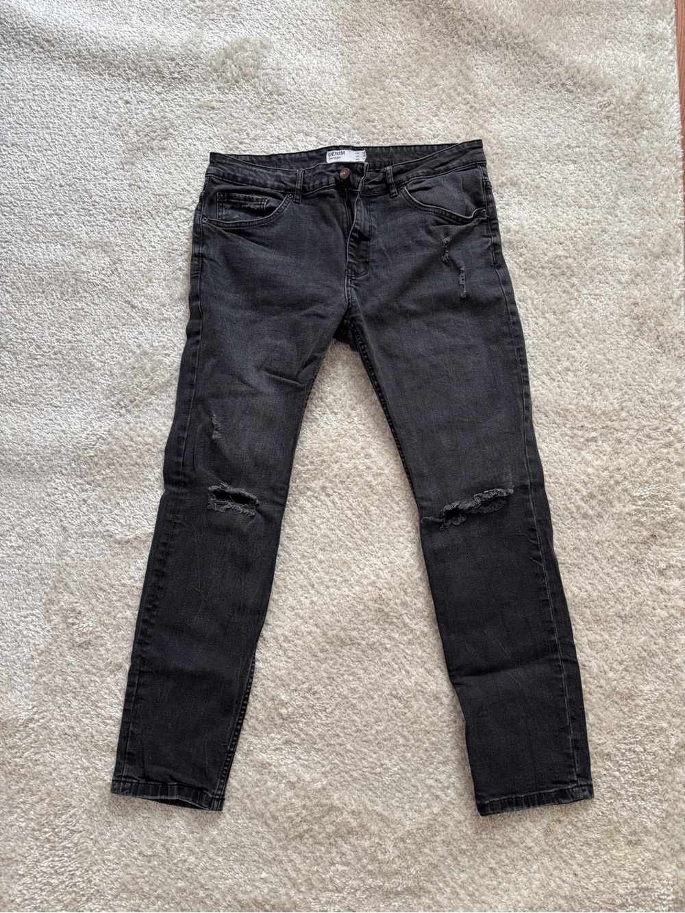 Bershka Skinny Fit Ripped Jeans